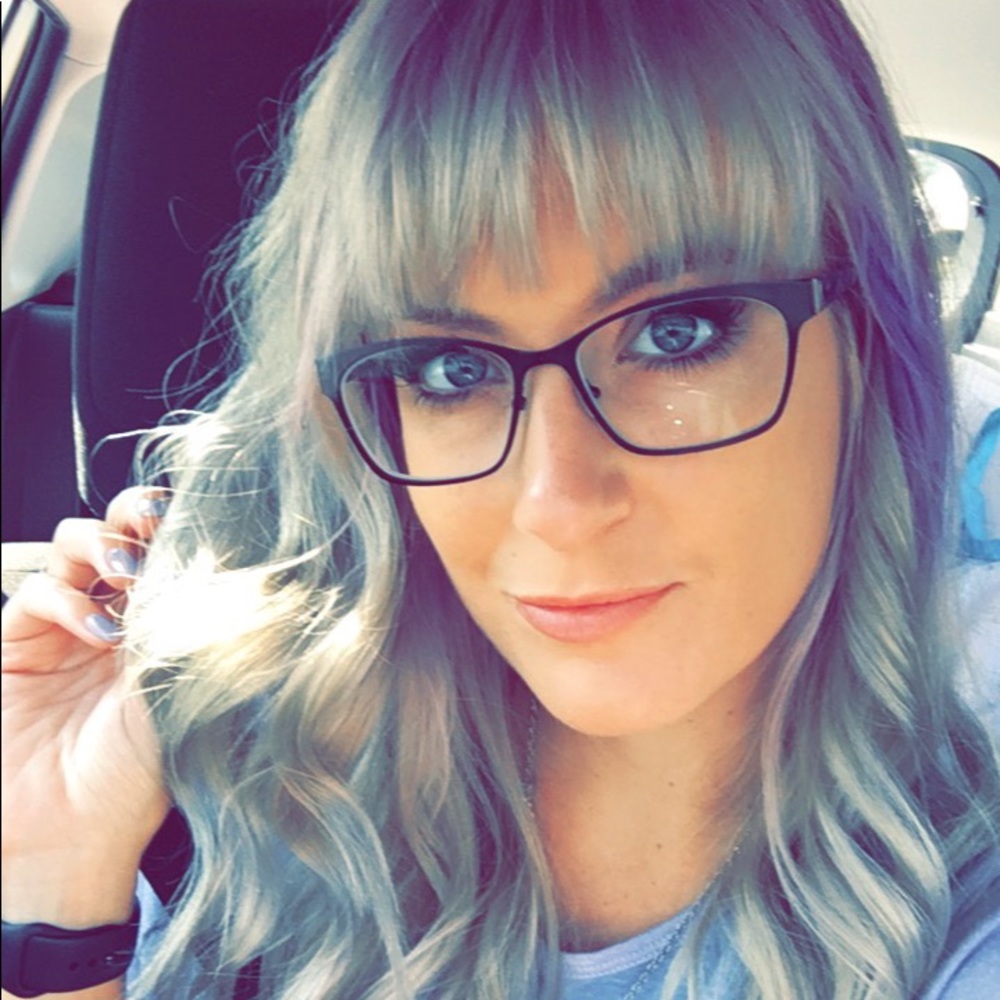 Meet your Posher, Cassie